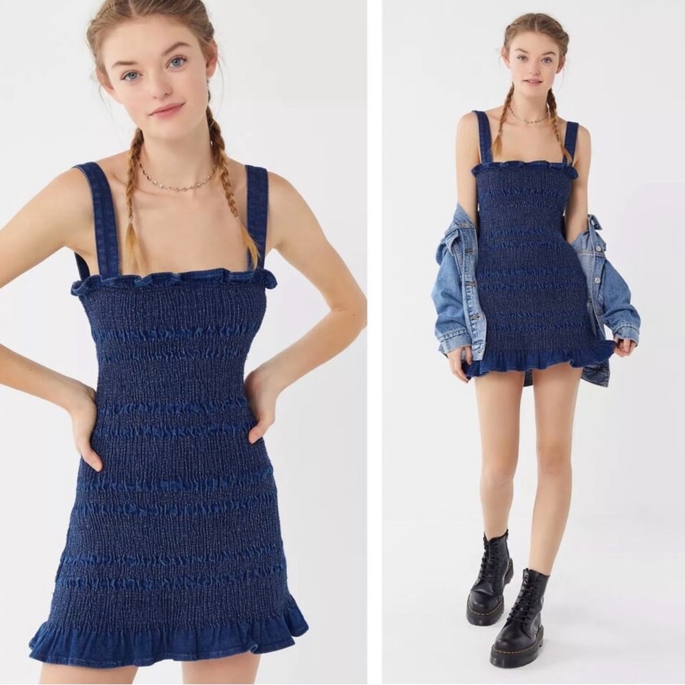 Urban Outfitters Sofia Denim Mini Dress Size 2 Smocked Ruffle Western Festival